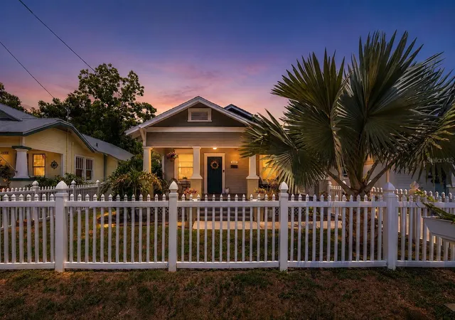 1st image of 1010 E Curtis St, Tampa, FL 33603 | MLS# TB8511666
