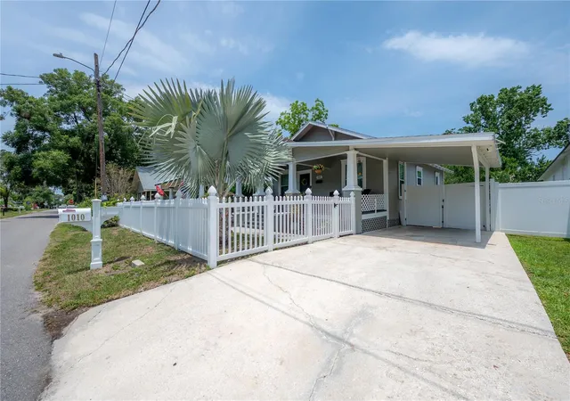 3rd image of 1010 E Curtis St, Tampa, FL 33603 | MLS# TB8511666