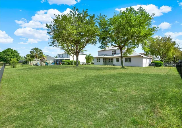 4th image of 23503 Valderama Ln, Sorrento, FL 32776 | MLS# O6410340