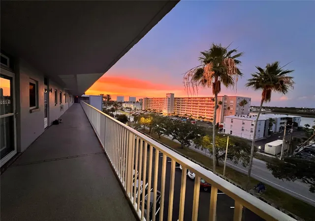 Photo 4 of Condo for sale at 1868 Shore Dr S #607, South Pasadena, FL 33707 | MLS# TB8511670 | Listing updated on 2026-09-26