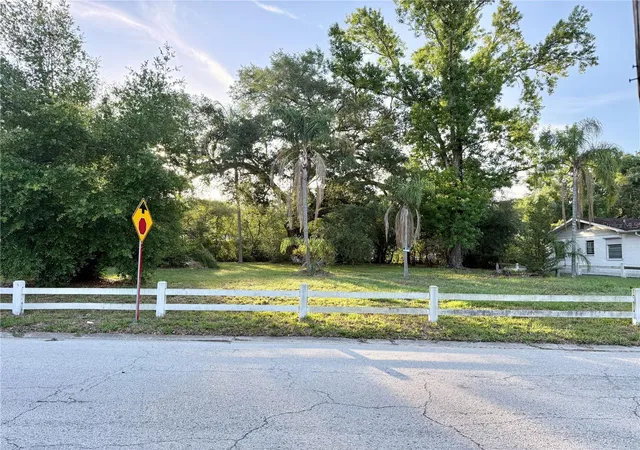 7th image of 304 Springdale Pl, Temple Terrace, FL 33617 | MLS# TB8511681