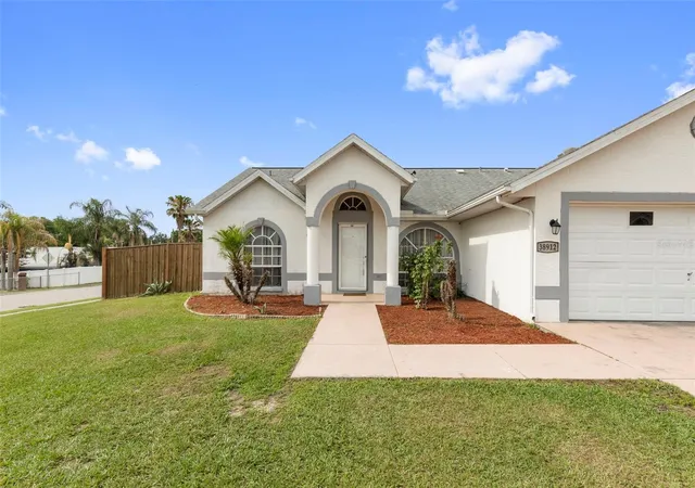 Photo 3 of Single family home for sale at 38912 Carr Dr, Zephyrhills, FL 33540 | MLS# TB8511686 | Listing updated on 2026-06-23
