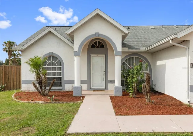 Photo 4 of Single family home for sale at 38912 Carr Dr, Zephyrhills, FL 33540 | MLS# TB8511686 | Listing updated on 2026-06-23