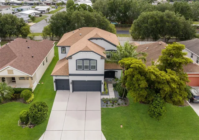 2nd image of 5815 Arbor Wood Ct, Bradenton, FL 34203 | MLS# A4694689