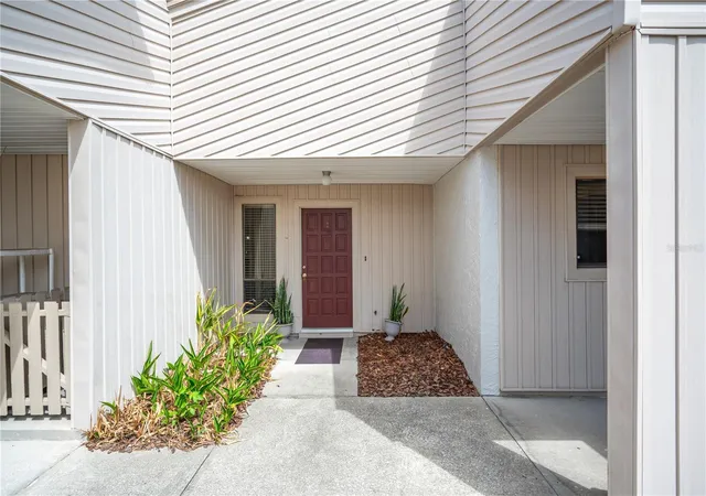 Homes for sale in Mulberry, FL | 4231 Oak Loop #51, Mulberry, FL 33860 | MLS# L4962162