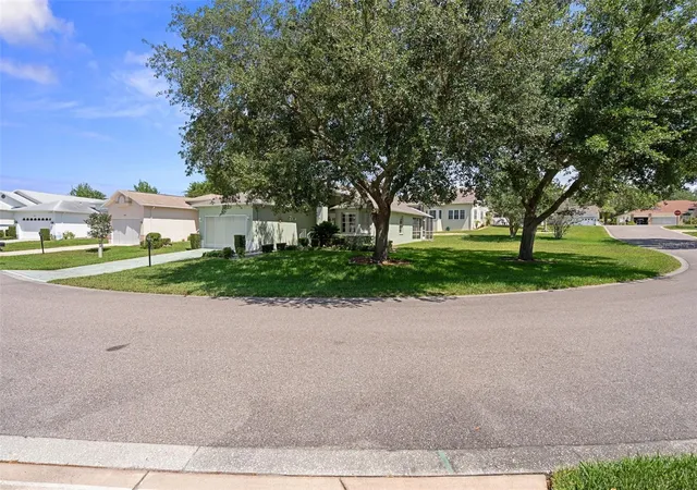 Photo 3 of Single family home for sale at 7483 Bridgewater Ln, Spring Hill, FL 34606 | MLS# W7886034 | Listing updated on 2026-09-17