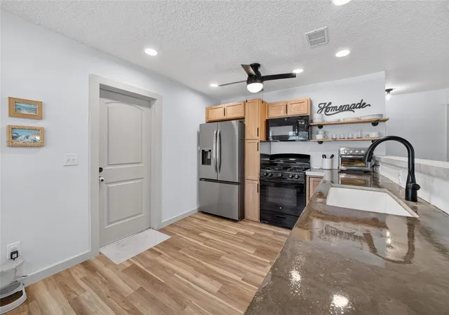 5th image of 529 E Gottsche Ave, Eustis, FL 32726 | MLS# O6410377