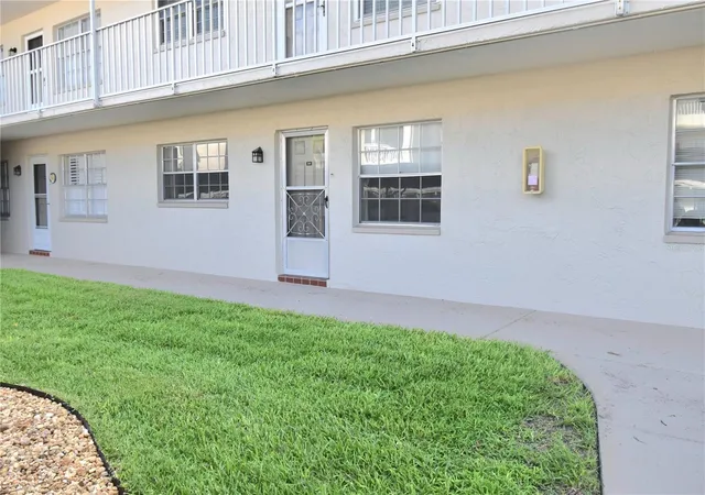 Photo 2 of Condo for sale at 970 Virginia St #107, Dunedin, FL 34698 | MLS# TB8511713 | Listing updated on 2026-09-12