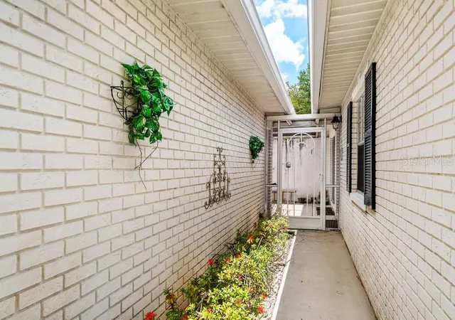 Listing Photo 4 - Condo for sale in building located at 10116 S 44th Ave, Boynton Beach, FL 33436 - Unit #328