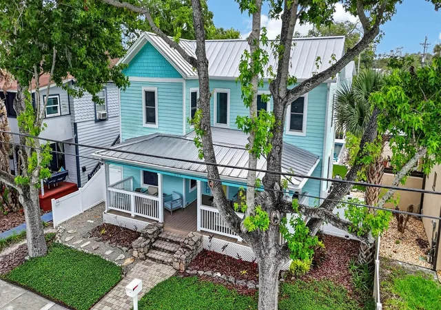 image of 204 Palmetto St, New Smyrna Beach, FL 32168 | MLS# NS1088315