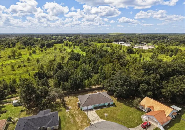 Photo 3 of Single family home for sale at 20 Pecan Crse Way, Ocala, FL 34472 | MLS# V4949260 | Listing updated on 2026-09-22