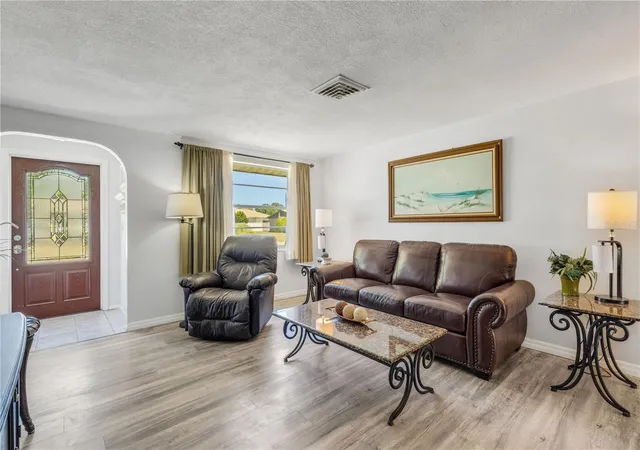Photo 3 of Single family home for sale at 979 Kimball Rd, Venice, FL 34293 | MLS# N6144459 | Listing updated on 2026-09-21