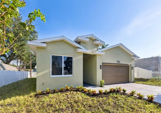 Photo 2 of Single family home for sale at 266 Platon Ave, Dunedin, FL 34698 | MLS# TB8511753 | Listing updated on 2026-10-08