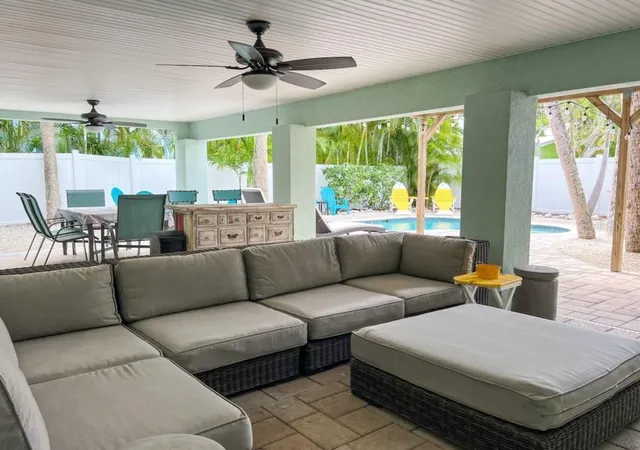 Homes for sale in Holmes Beach, FL | 308 60Th St #A, Holmes Beach, FL 34217 | MLS# A4694707