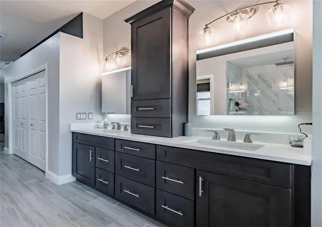 Photo 2 of Single family home for sale at 10131 Paddock Oaks Dr, Riverview, FL 33569 | MLS# TB8511759 | Listing updated on 2026-10-21