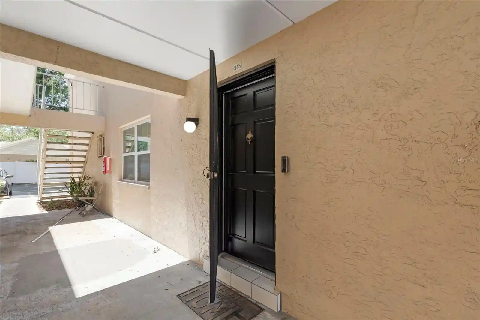 Listing Photo 2 - Condo for sale in 4702 Christa Ct located at 4702 Christa Ct, TAMPA, FL 33614 - Unit #345