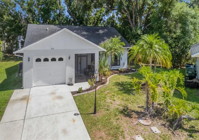 Photo 1 of Single family home for sale at 5872 Pauma Ct, Sarasota, FL 34232 | MLS# A4694714 | Listing updated on 2026-10-02