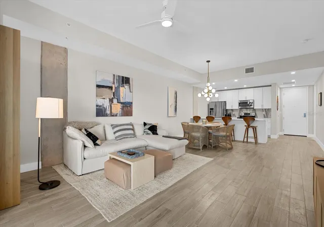 3rd image of 332 Cocoanut Ave #302, Sarasota, FL 34236 | MLS# A4694715