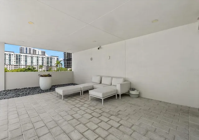 2nd image of 332 Cocoanut Ave, SARASOTA, FL 34236