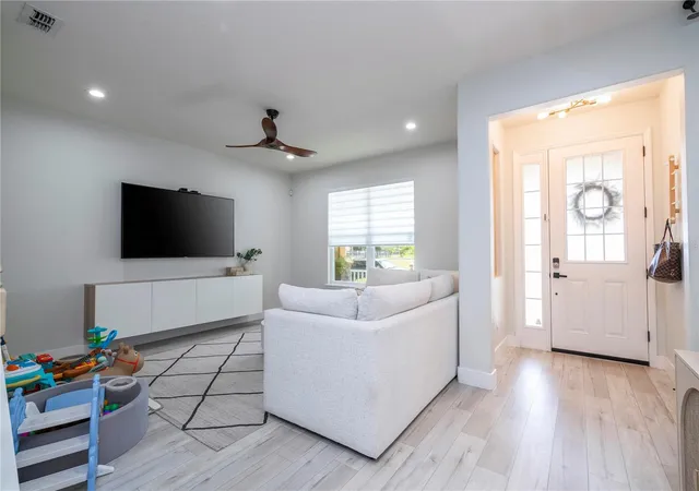 5th image of 11861 Vermillion Ave, Windermere, FL 34786 | MLS# O6410430