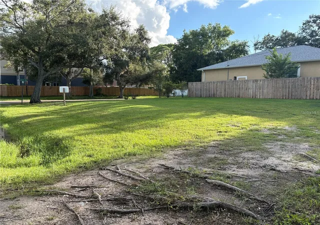 2nd image of 3215 Laurel Ave, Clearwater, FL 33762 | MLS# TB8511771
