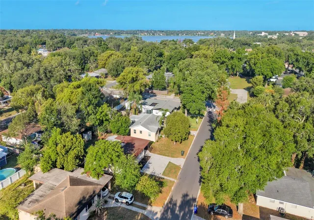 Photo 2 of Single family home for sale at 1615 Skinner St, Lakeland, FL 33801 | MLS# L4962169 | Listing updated on 2026-09-15