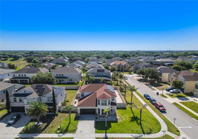 4th image of 2001 Red Bluff Ave, Apopka, FL 32712 | MLS# O6410460