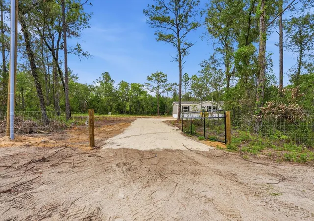 Homes for sale in Williston, FL | 12671 Ne 16th St, Williston, FL 32696 | MLS# OM725290