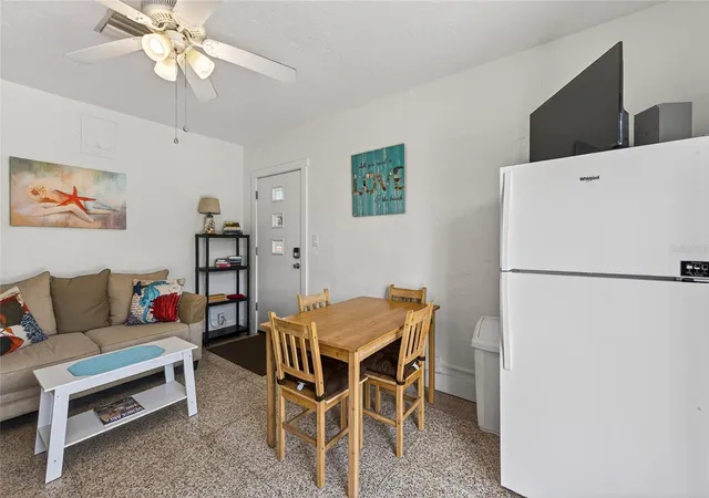5th image of 908 Villas Dr #14, Venice, FL 34285 | MLS# N6144460