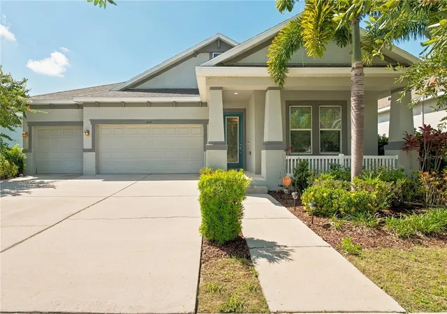 Photo 2 of Single family home for sale at 204 Shell Crk Ct, Apollo Beach, FL 33572 | MLS# TB8511812 | Listing updated on 2026-09-17