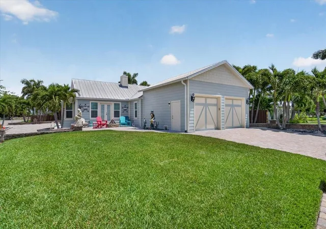1st image of 216 Sunrise Dr, Nokomis, FL 34275 | MLS# A4694723