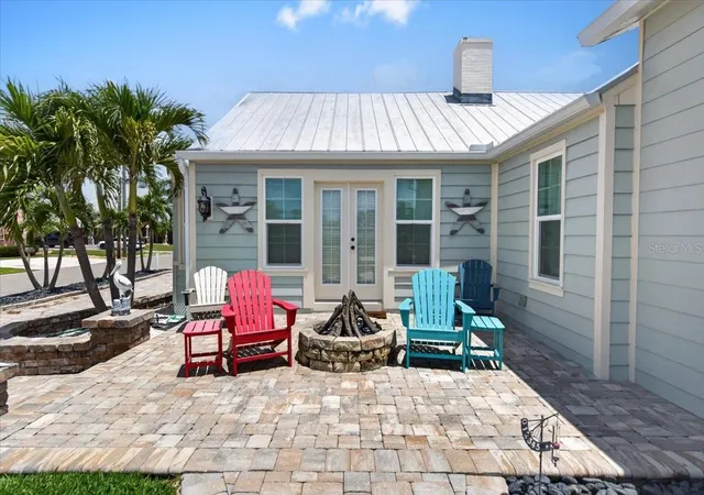 Photo 4 of Single family home for sale at 216 Sunrise Dr, Nokomis, FL 34275 | MLS# A4694723 | Listing updated on 2026-09-05