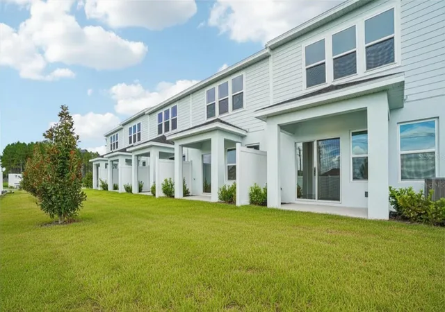 Homes for sale in Zephyrhills, FL | 6868 Holcombe Down Dr, Zephyrhills, FL 33541 | MLS# TB8511816