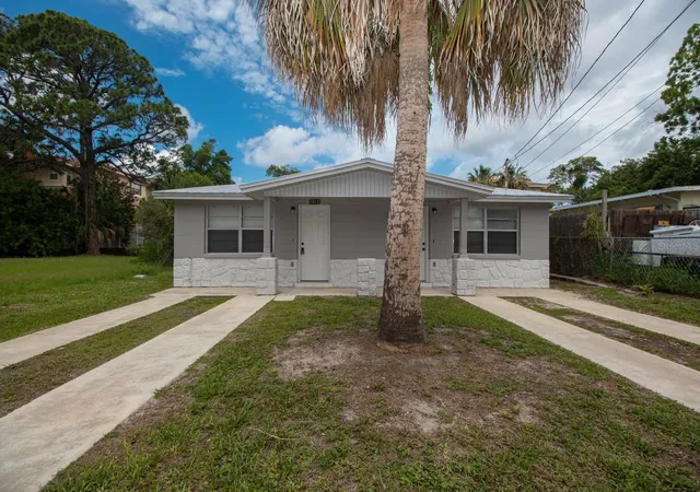 Photo 1 of Multi family home for sale at 5615 Van Doren Ave, New Port Richey, FL 34652 | MLS# W7886047 | Listing updated on 2026-08-27