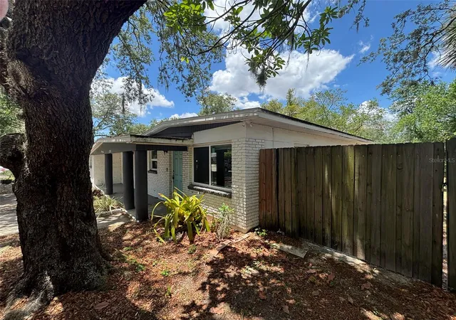 Photo 1 of Single family home for sale at 2908 E Howell St, Tampa, FL 33610 | MLS# TB8511821 | Listing updated on 2026-10-07