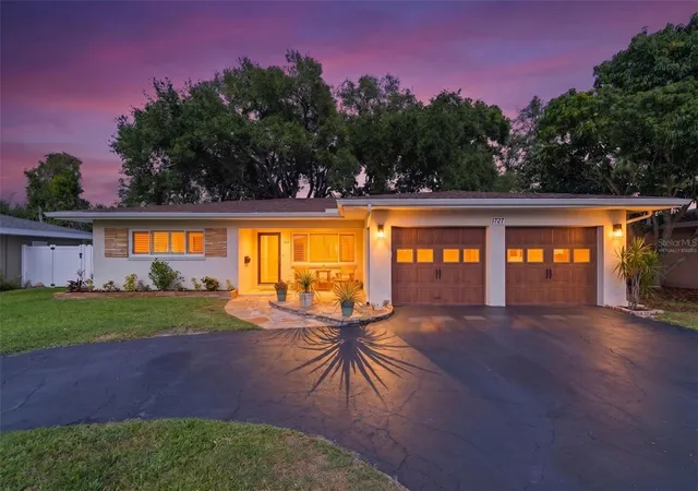 Photo 2 of Single family home for sale at 1727 Cypress Ave, Belleair, FL 33756 | MLS# TB8511832 | Listing updated on 2026-09-23
