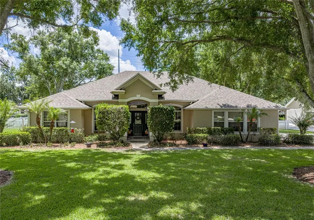 3rd image of 2553 Partridge Dr, Winter Haven, FL 33884 | MLS# P4938801