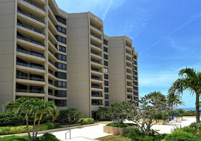 4th image of 1211 Gulf Of Mexico Dr #105, Longboat Key, FL 34228 | MLS# A4694733