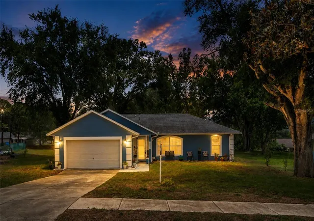 Homes for sale in Grand Island, FL | 12500 Draw Dr, Grand Island, FL 32735 | MLS# G5112823