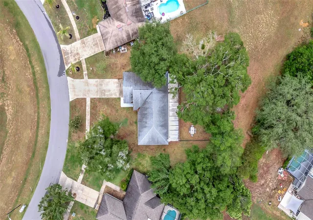 Homes for sale in Grand Island, FL | 12500 Draw Dr, Grand Island, FL 32735 | MLS# G5112823