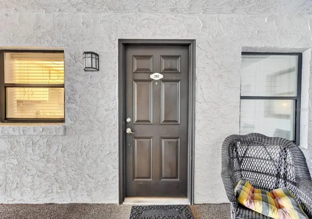2nd image of 3747 S Atlantic Ave, DAYTONA BEACH, FL 32118