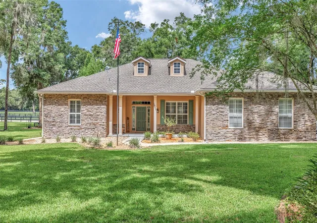 Photo 2 of Single family home for sale at 1989 Nw 111th Loop, Ocala, FL 34475 | MLS# OM725303 | Listing updated on 2026-07-18