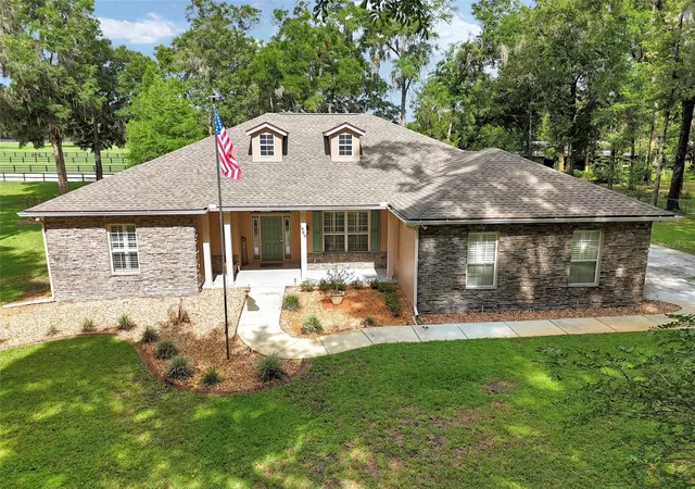 Photo 3 of Single family home for sale at 1989 Nw 111th Loop, Ocala, FL 34475 | MLS# OM725303 | Listing updated on 2026-07-18