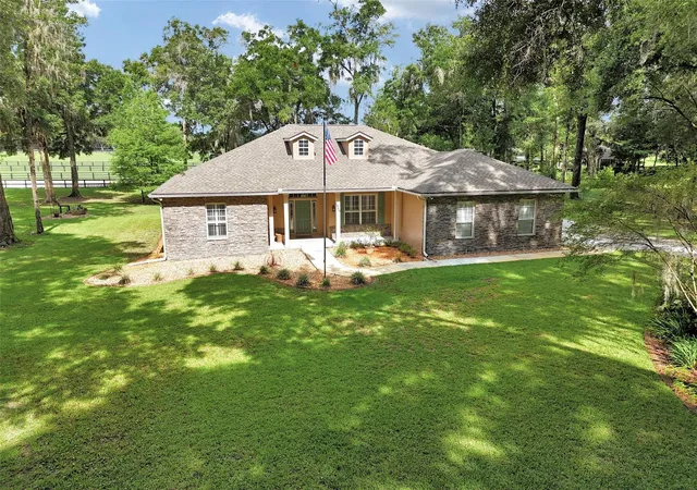 Photo 3 of Single family home for sale at 1989 NW 111th Loop, Ocala, FL 34475 | MLS# OM725303 | Listing updated on 2026-07-18
