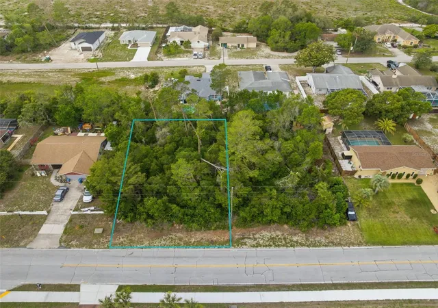 3rd image of 6011 Freeport Dr, Spring Hill, FL 34606 | MLS# TB8511913