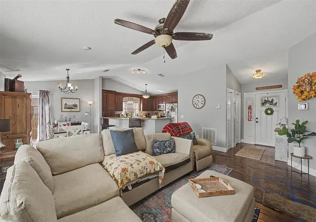 Homes for sale in Lutz, FL | 1632 Pintail Ct, Lutz, FL 33549 | MLS# TB8511917