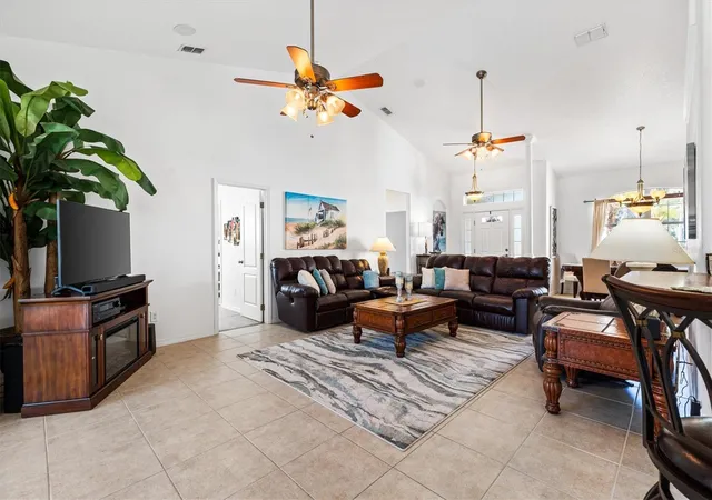 5th image of 12107 Eagle Point Ct, Leesburg, FL 34788 | MLS# G5112831