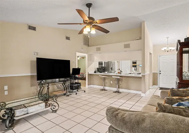 Homes for sale in Mulberry, FL | 5753 Southwind Dr, Mulberry, FL 33860 | MLS# TB8511933