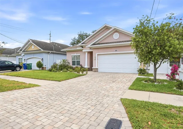 Homes for sale in Tampa, FL | 2906 W Douglas St, Tampa, FL 33607 | MLS# TB8511934