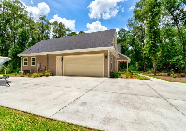 Photo 3 of Single family home for sale at 3504 Dunstable Dr, Deland, FL 32720 | MLS# NS1088320 | Listing updated on 2026-08-13